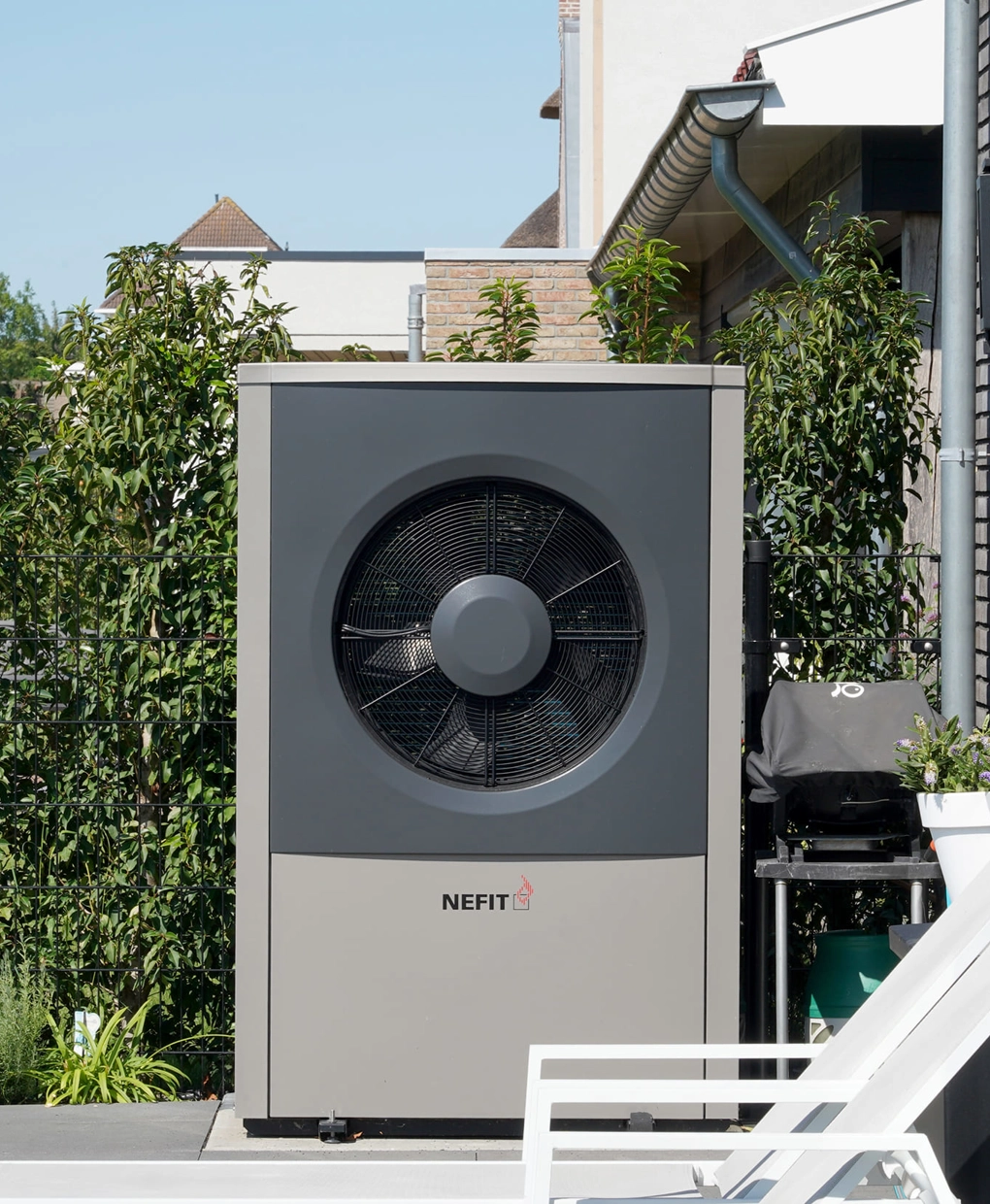 Warmtepomp installatie buiten